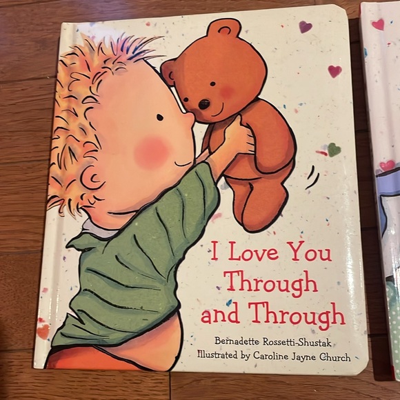 2 Book bundle -pair of Scholastic kids books about how much we love our littles - Picture 2 of 6